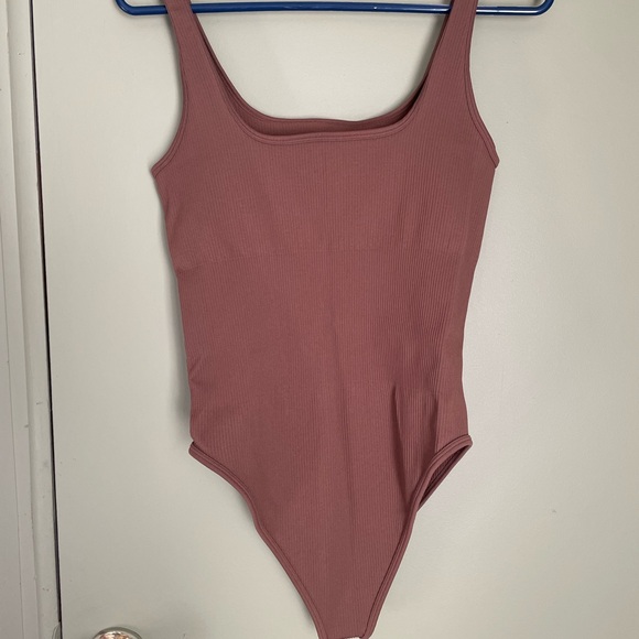 OQQ Ribbed Bodysuit Sz L - Picture 3 of 4